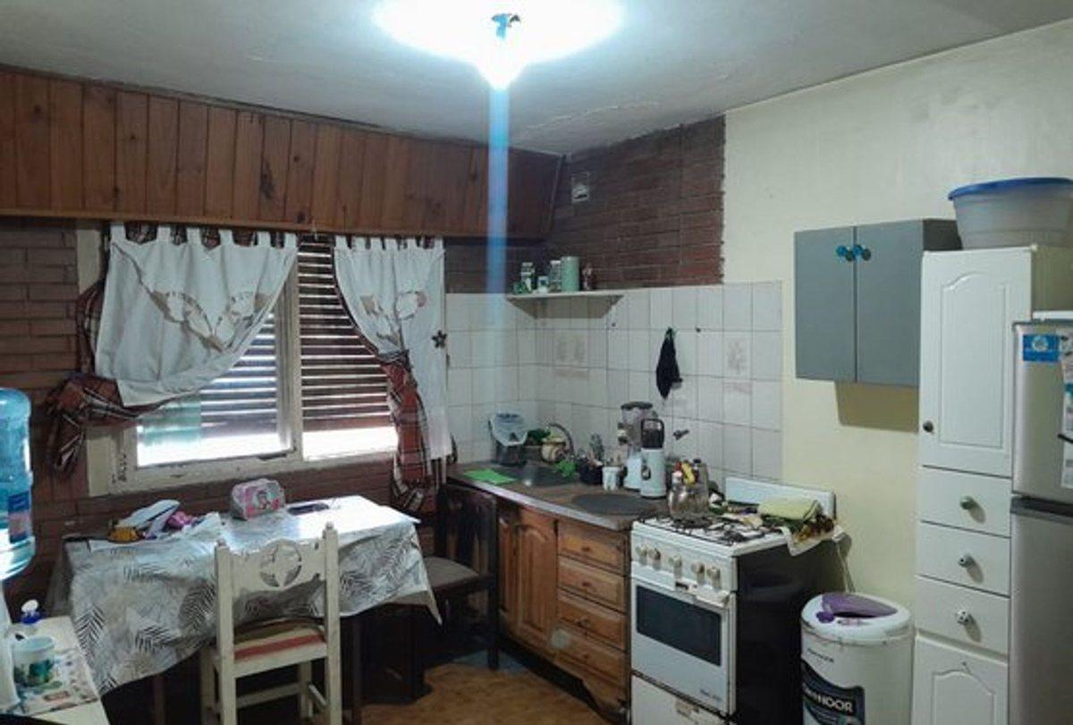 Foto de PH EN VENTA CON PATIO LOMAS DE ZAMORA, imagen 5