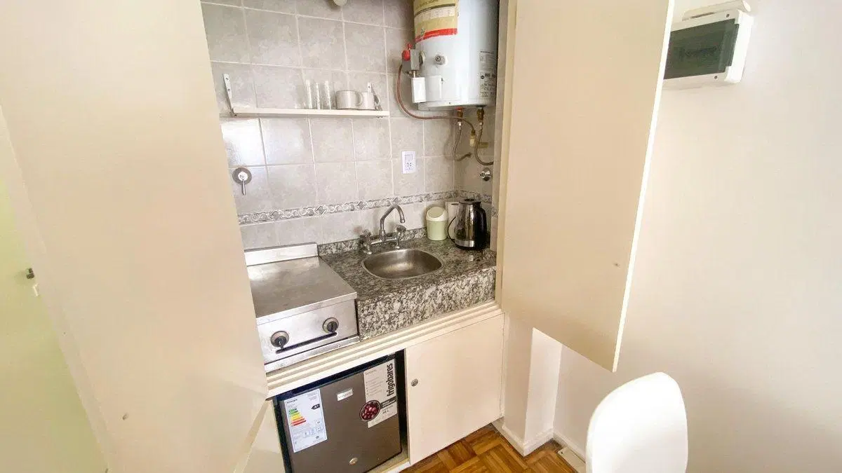 VENTA MONOAMBIENTE CENTRICO SEGUNDO PISO AL FRENTE 5
