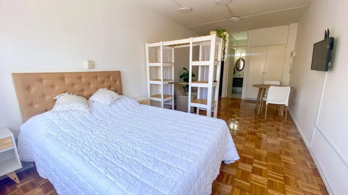 VENTA MONOAMBIENTE CENTRICO SEGUNDO PISO AL FRENTE 2