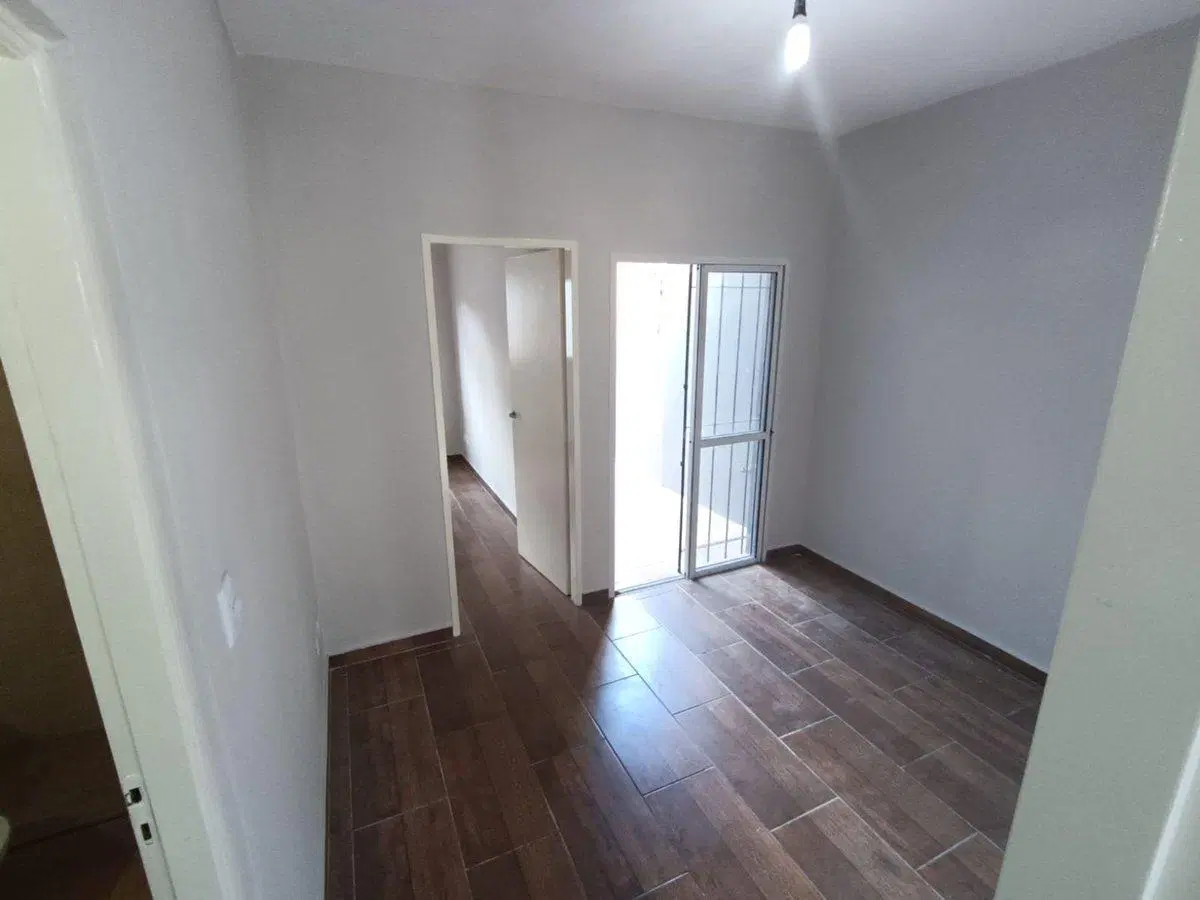 ALQUILER DEPARTAMENTO CON COCHERA Y PATIO GUILLON 2