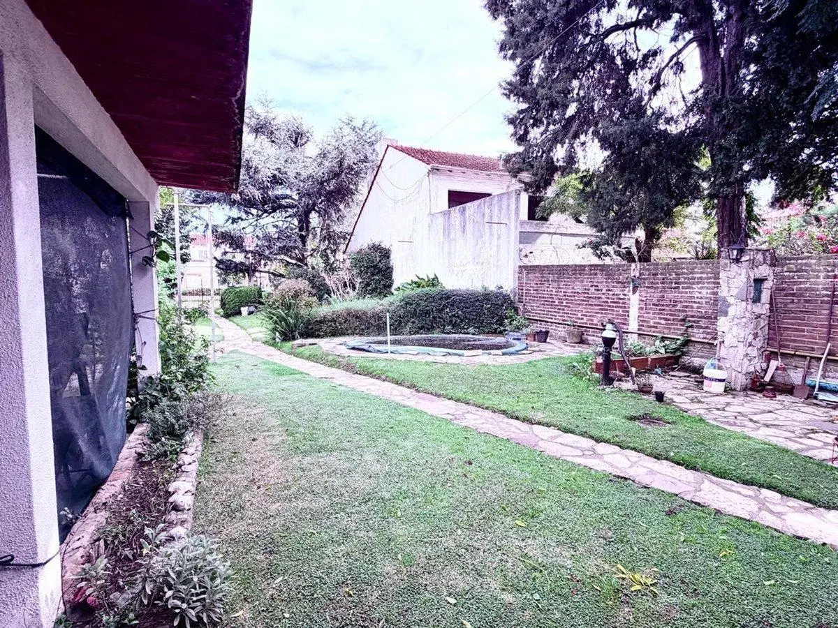 Casa de 3 ambientes en Venta en Burzaco Centro 4