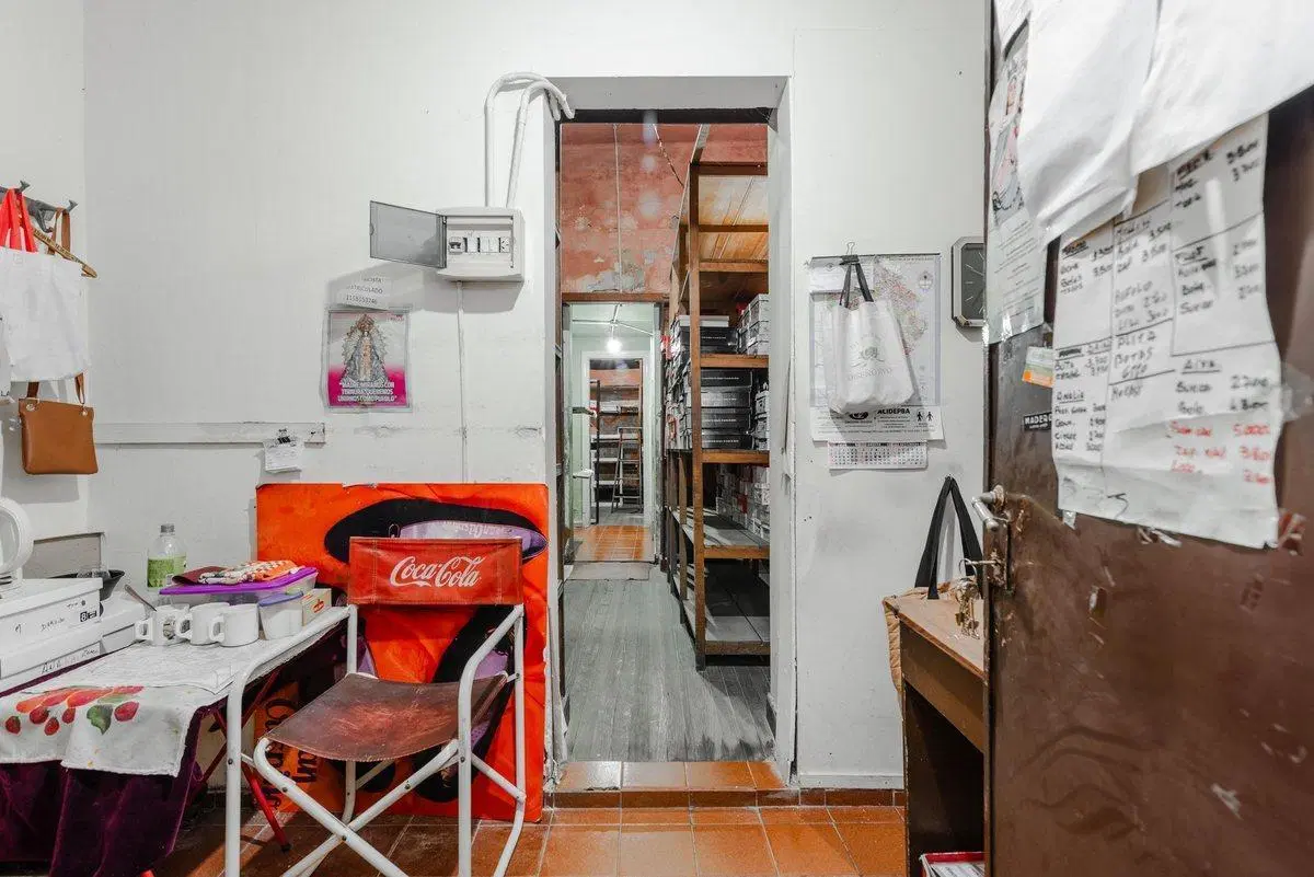 VENTA LOCAL PEATONAL 9 de JULIO LANUS ESTE 4