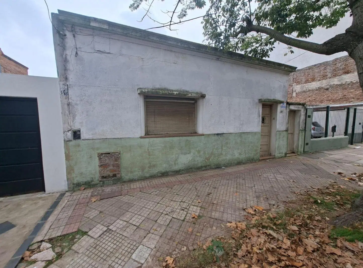 CASA/LOTE A REFACCIONAR EN VENTA 3