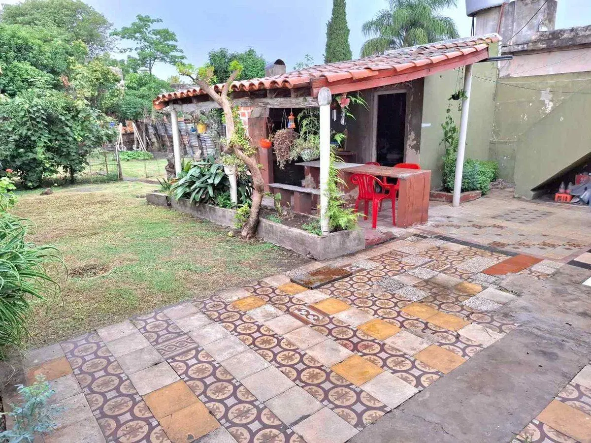CASA 3 AMBIENTES VENTA TEMPERLEY JARDIN Y COCHERA 2