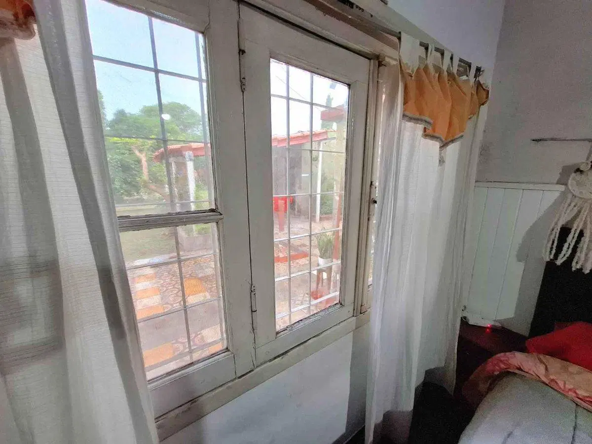 CASA 3 AMBIENTES VENTA TEMPERLEY JARDIN Y COCHERA 2