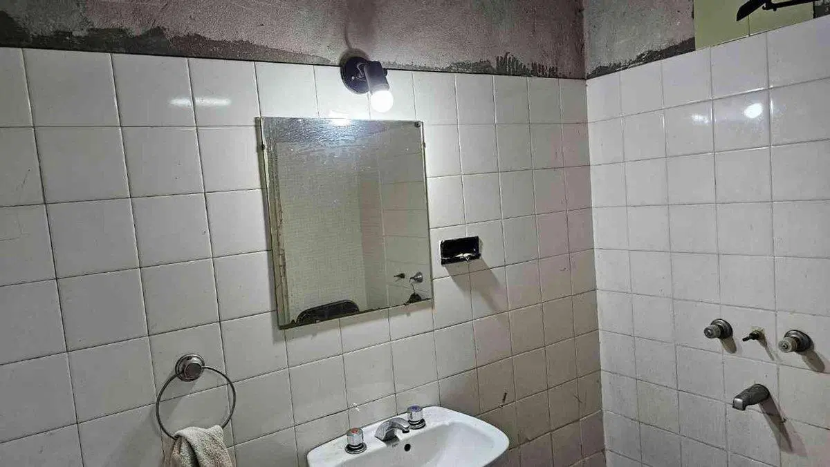 VENTA GALPON CON DEPTO EN LOMAS DE ZAMORA 3