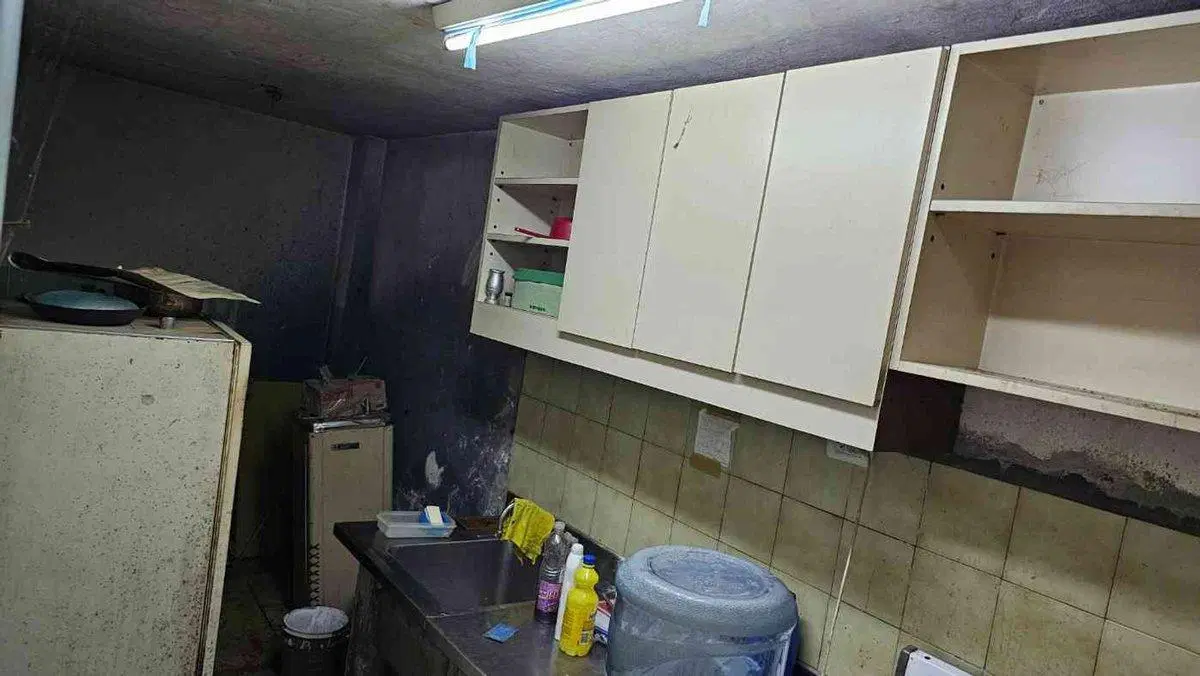 VENTA GALPON CON DEPTO EN LOMAS DE ZAMORA 2