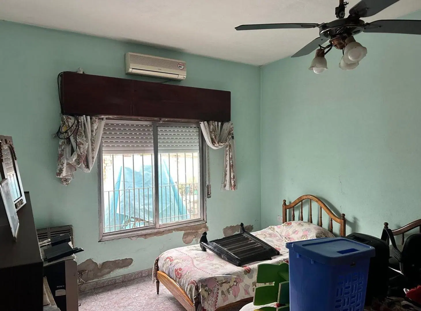 CASA 3 AMBIENTES EN VENTA CON PARQUE EN LONGCHAPMS 8