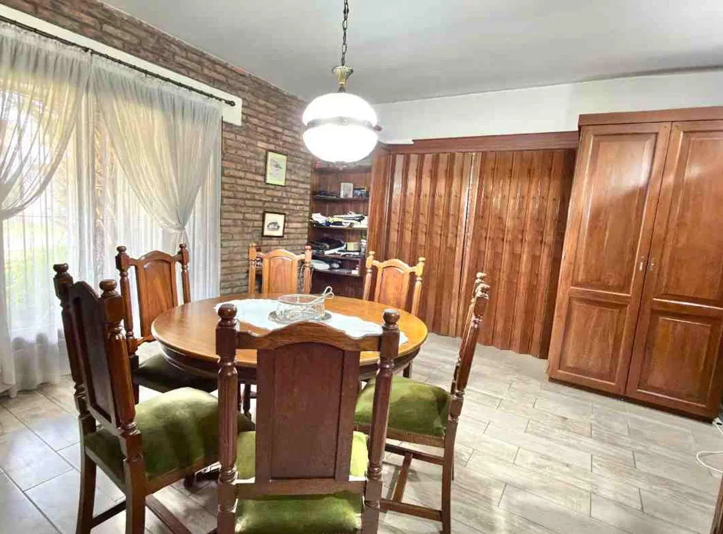 CASA 3 DORMITORIOS CON PATIO Y COCHERA ADROGUE 5
