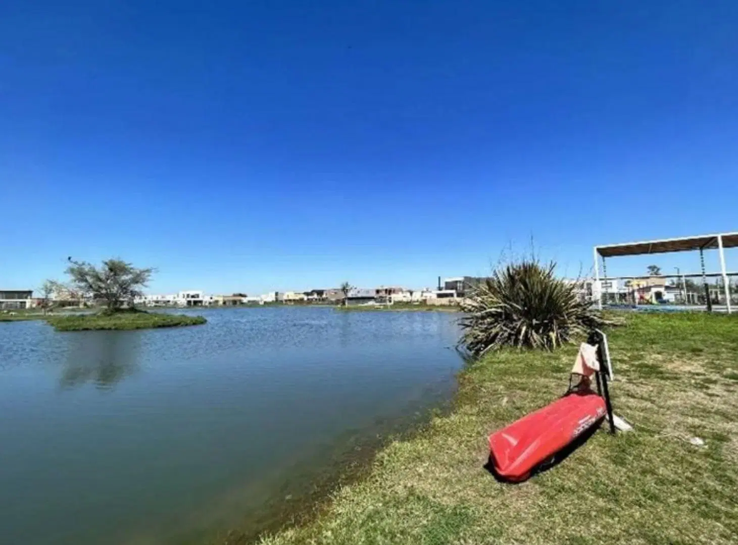 LOTE EN VENTA CON ESCRITURA 471m² LAGUNA AZUL 3
