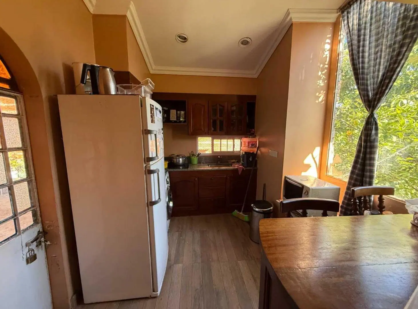 VENTA VIVIENDA MULTIFAMILIAR 6 DPTOS C/RENTA BUDGE 3