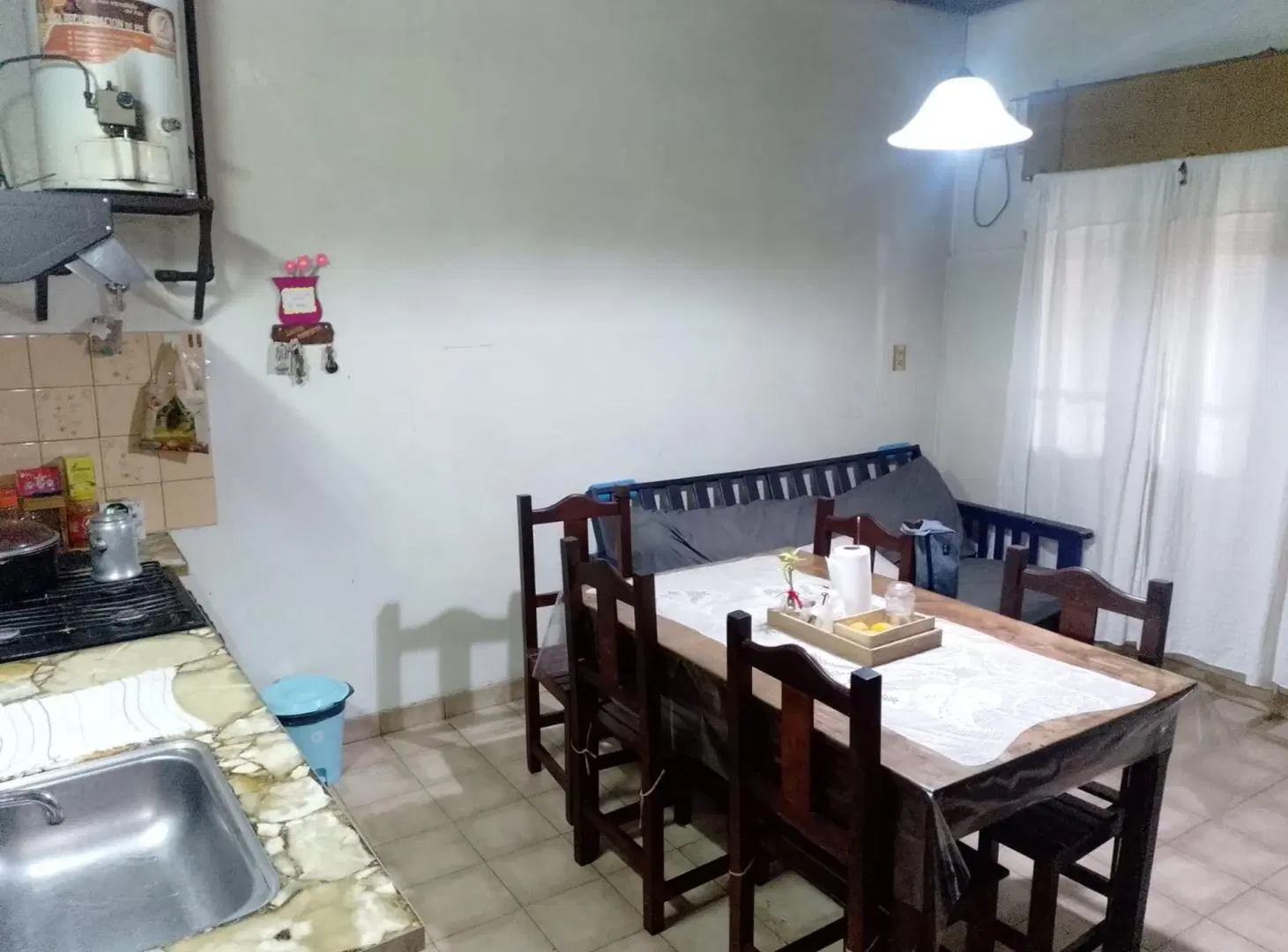 CASA CON PARQUE, Y GRAN POTENCIAL EN BURZACO 3