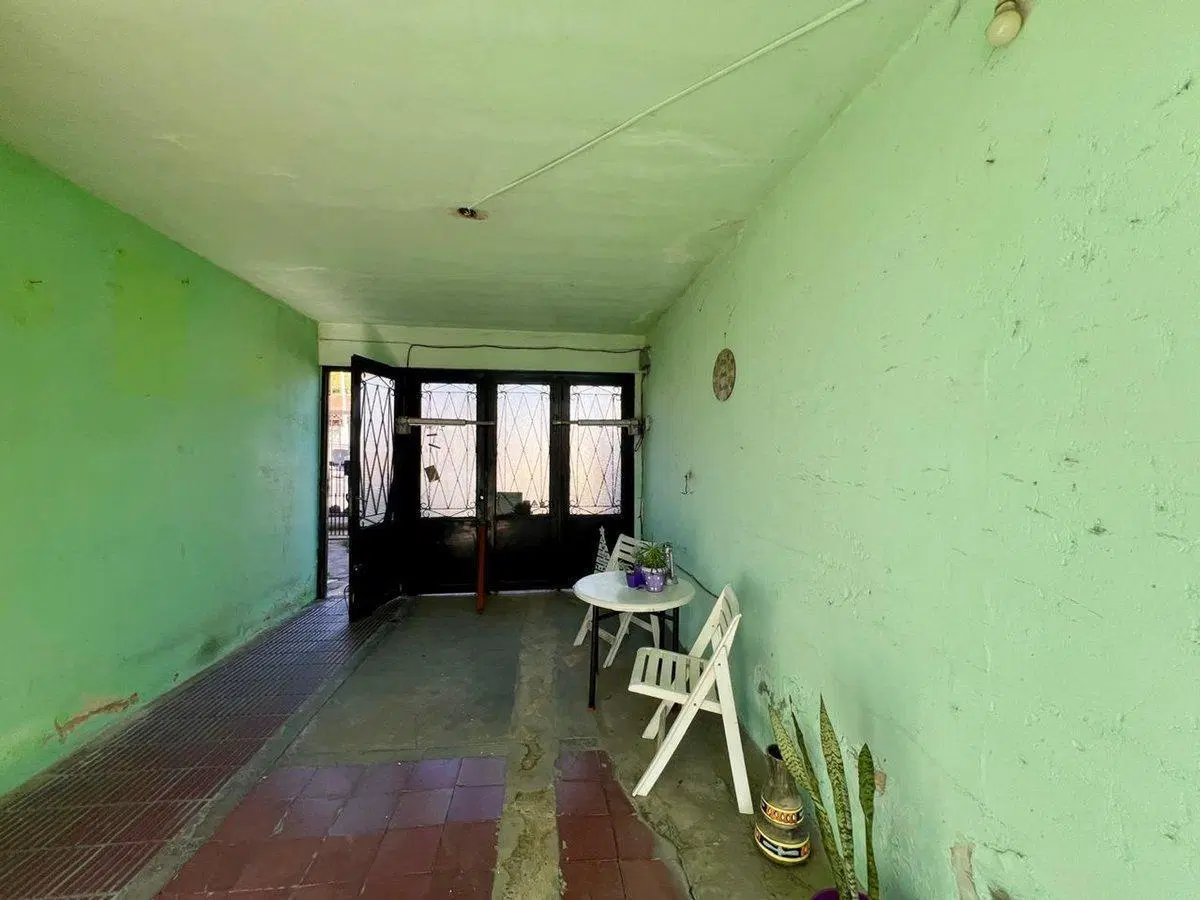 CASA 5 AMBIENTES EN VENTA EN LUIS GUILLON 2