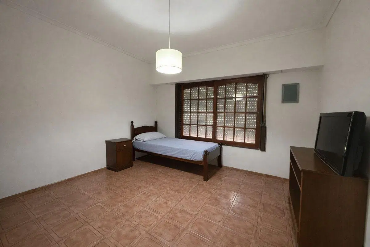 CHALET 4 AMBIENTES EN VENTA LOMAS DE ZAMORA CENTRO 3