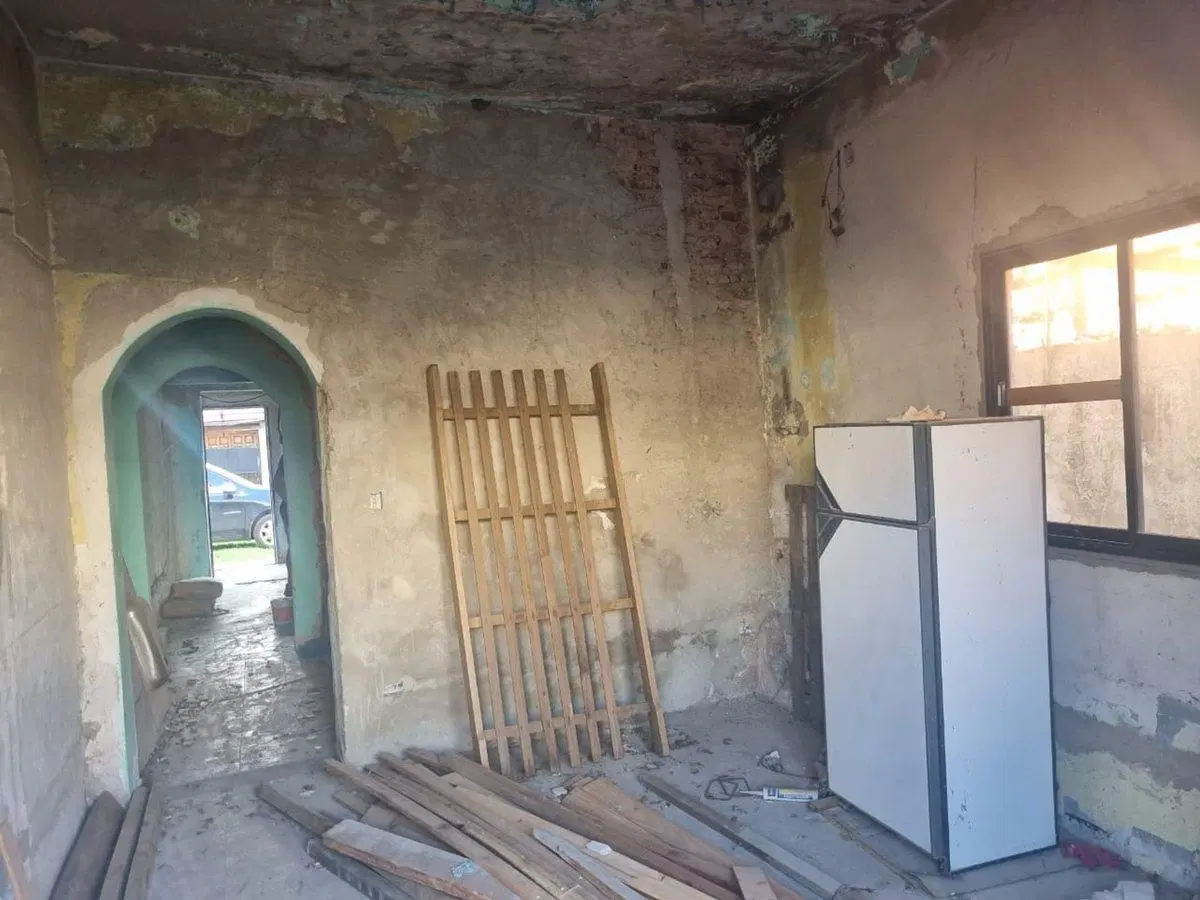 CASA 3 AMBIENTES VENTA LOMAS DE ZAMORA GARAGE PATI 5