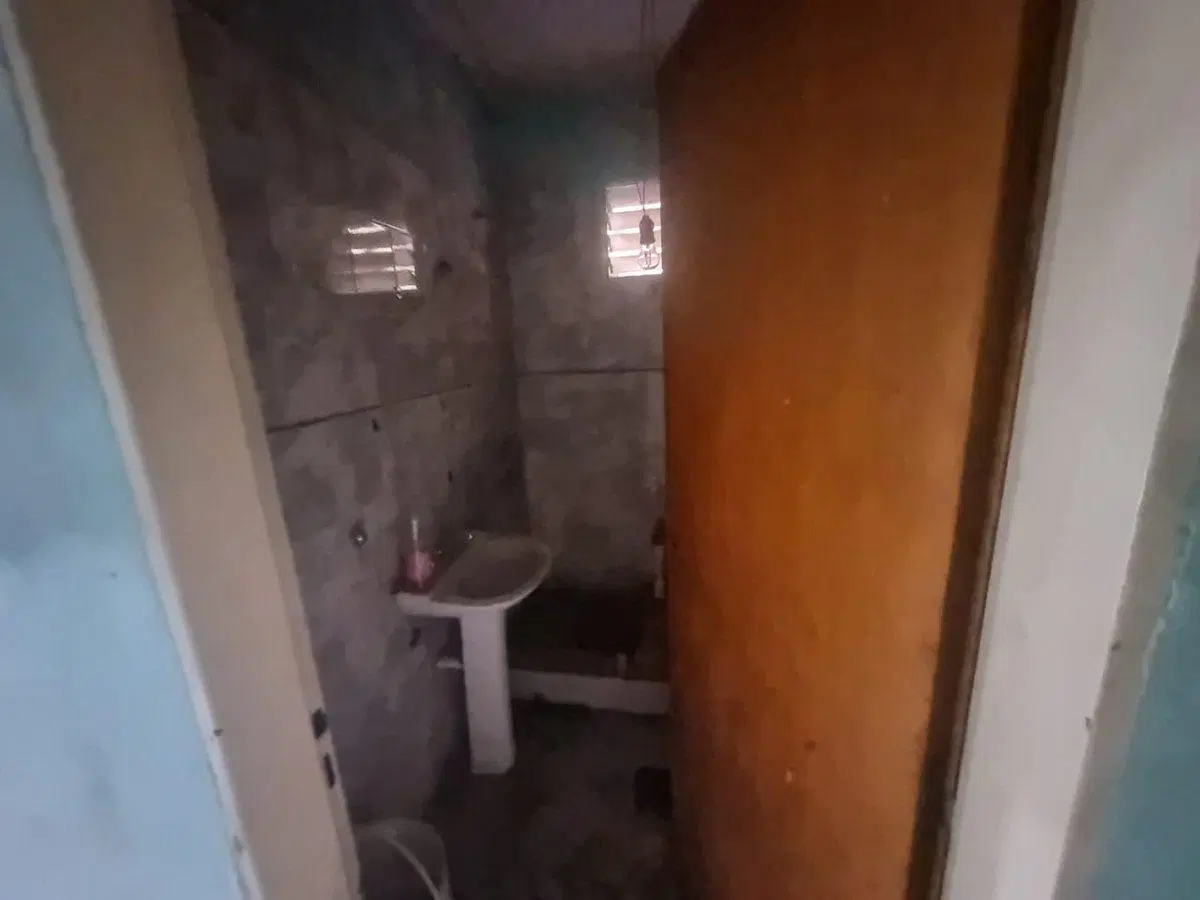 CASA 3 AMBIENTES VENTA LOMAS DE ZAMORA GARAGE PATI 4