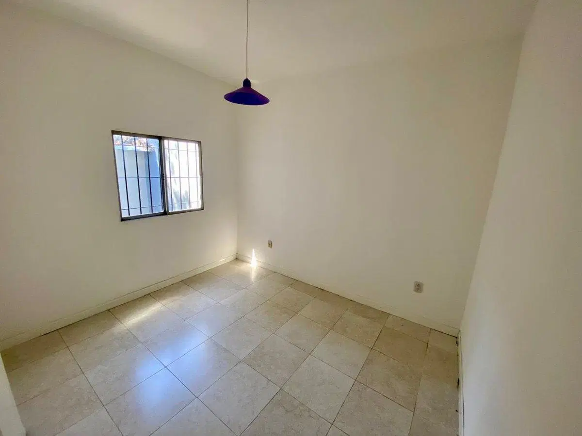 CASA 3 AMBIENTES EN VENTA EN TEMPERLEY 3