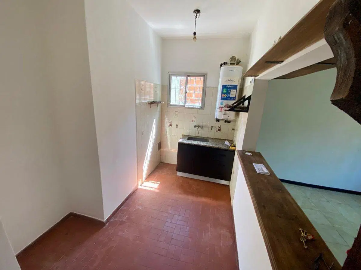 CASA 3 AMBIENTES EN VENTA EN TEMPERLEY 2