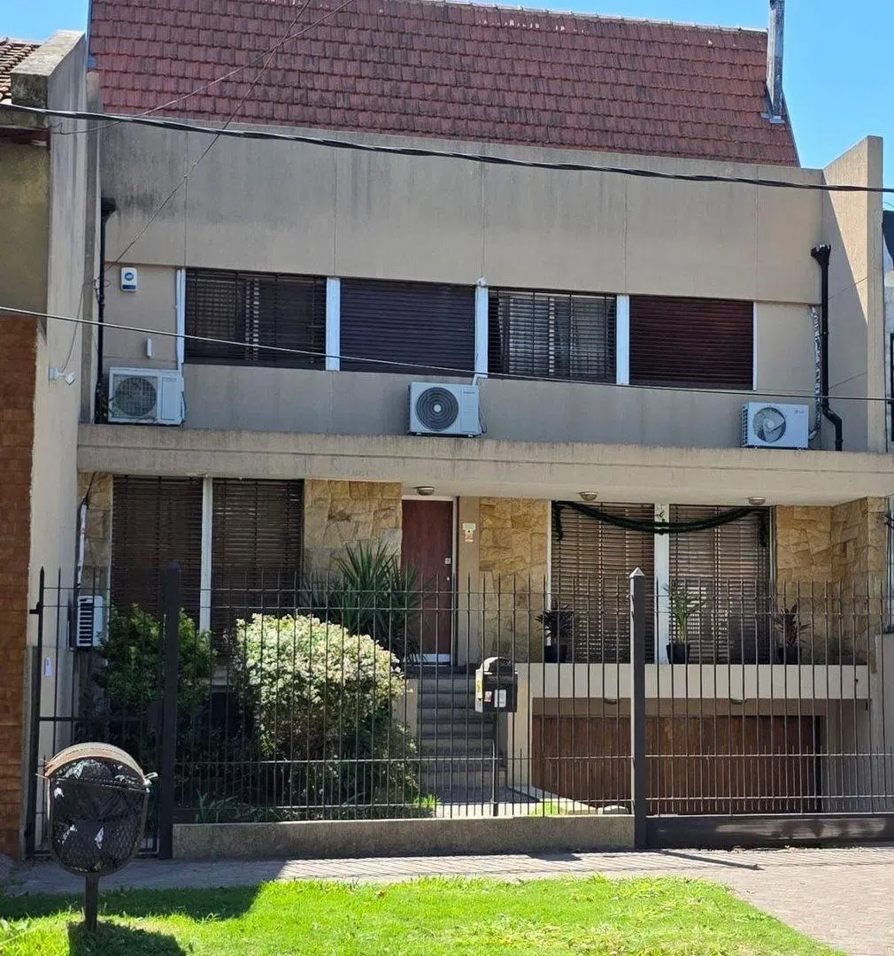 VENTA CASA 5 AMBIENTES EN TEMPERLEY 4