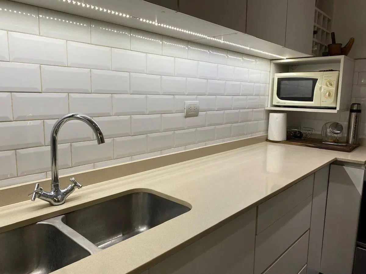Casa 3 ambientes VENTA Longchamps IMPECABLE ESTADO 2
