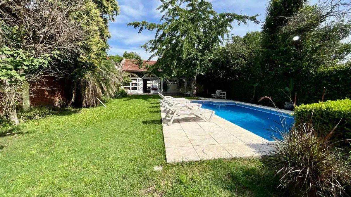 CASA 5 AMBIENTES EN VENTA TEMPERLEY APTO CREDITO 8