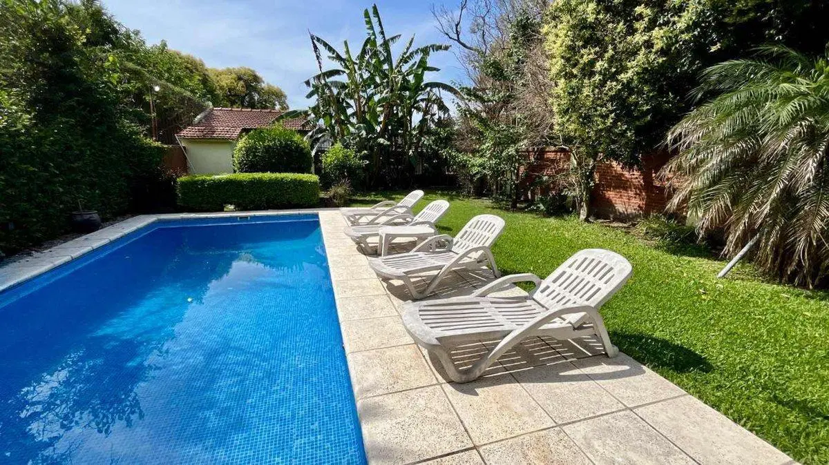 CASA 5 AMBIENTES EN VENTA TEMPERLEY APTO CREDITO 2
