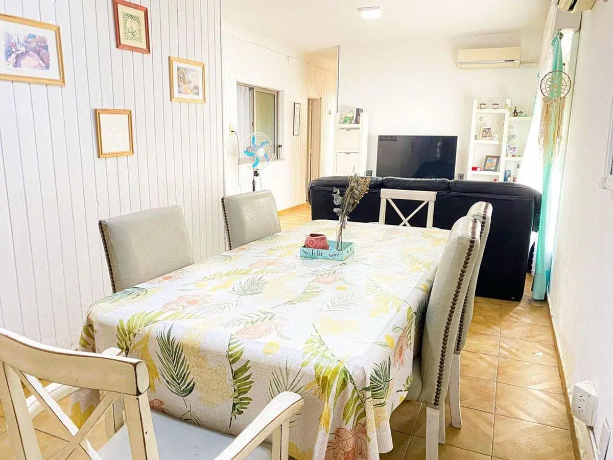 VENTA CASA 4 AMBIENTES, COCHERA, PATIO EN LOMAS 4