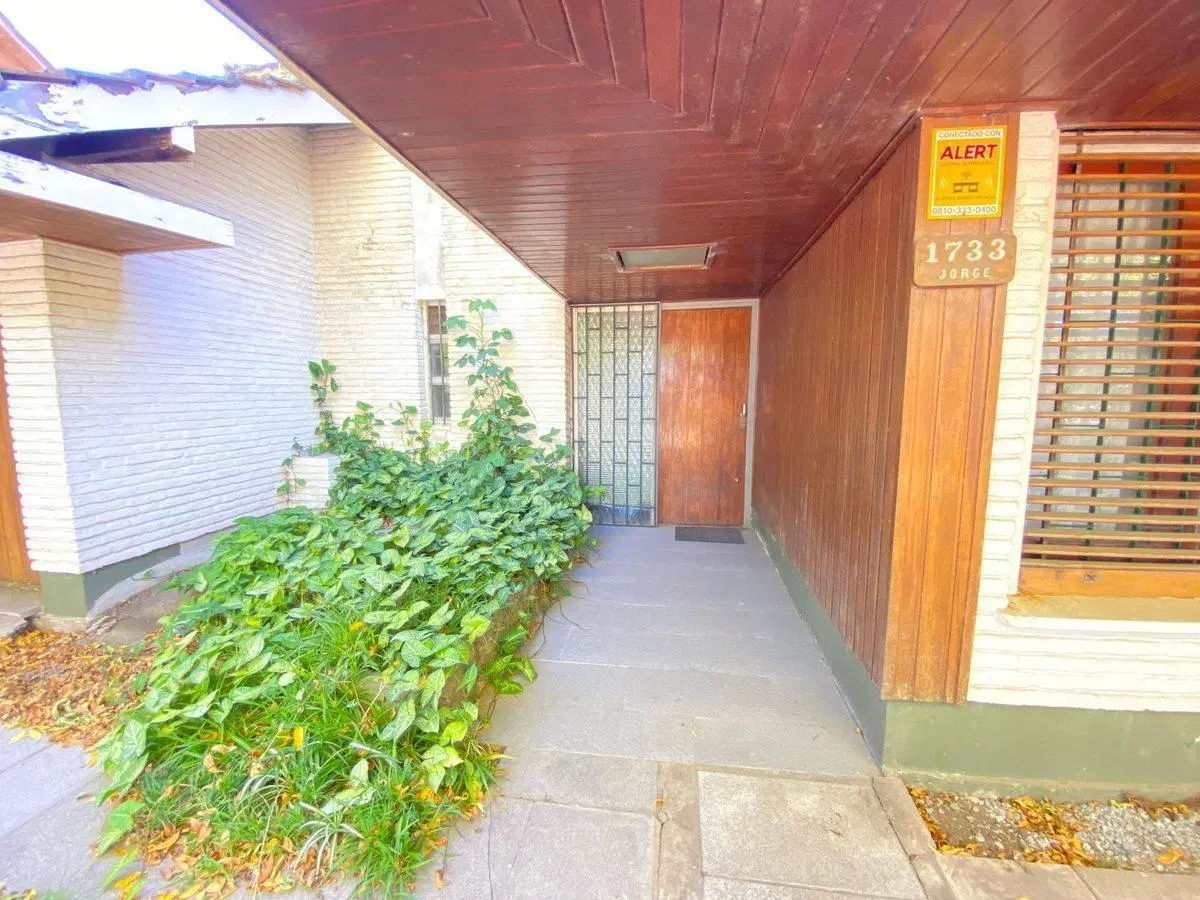 CASA 6 AMBIENTES VENTA ADROGUE PILETA FONDO LIBRE 2