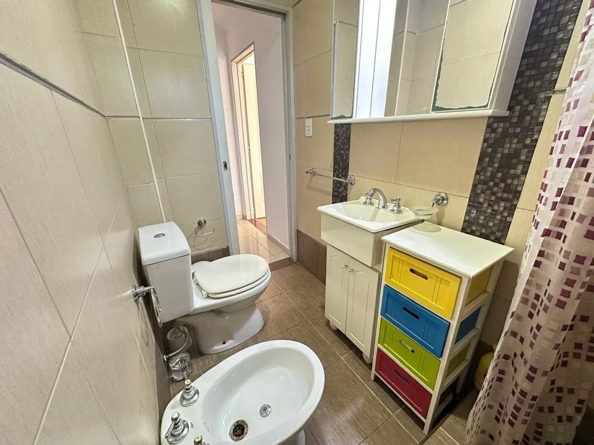VENTA DEPARTAMENTO 2 AMBIENTES AL FRENTE C/BALCON 4