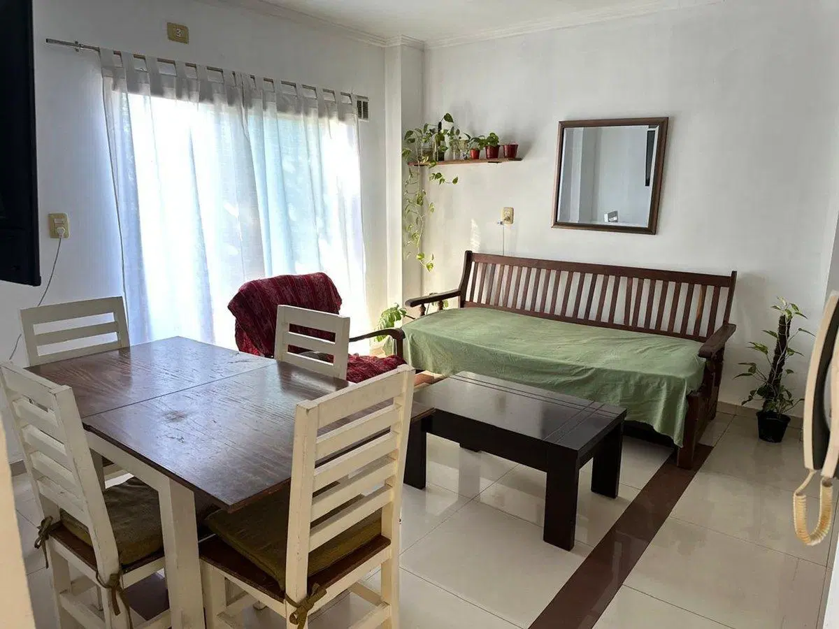 VENTA DEPARTAMENTO 2 AMBIENTES AL FRENTE C/BALCON 5