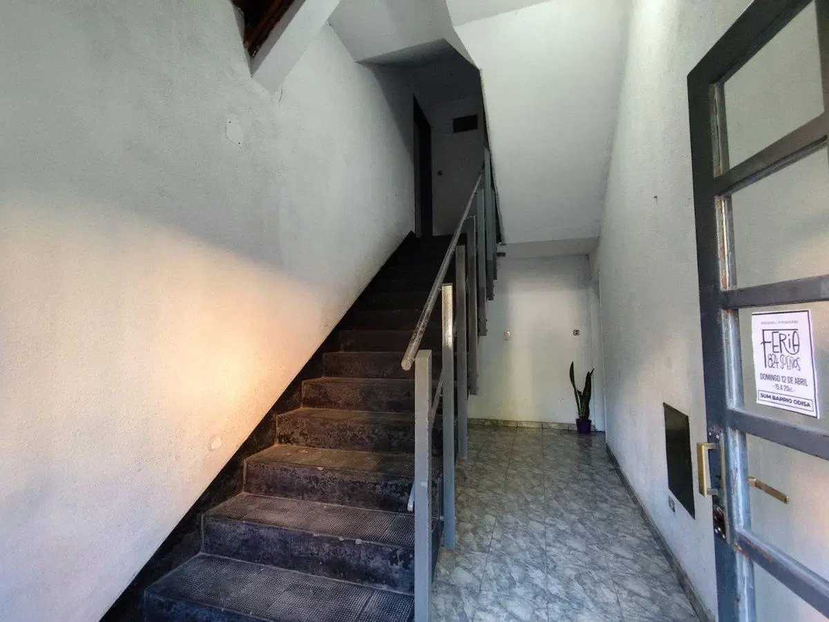 VENTA TRES AMBIENTES 3 AMBIENTES BARRIO ODISA 5