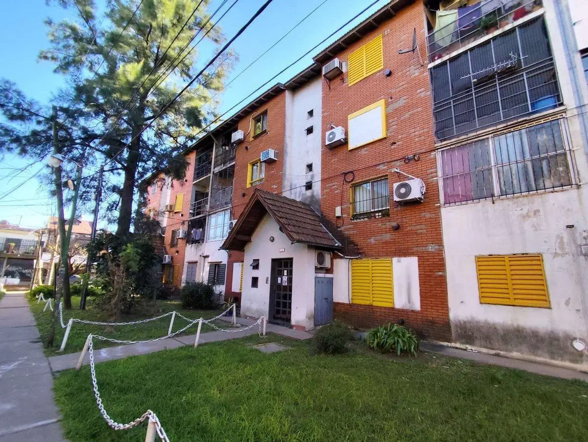 VENTA TRES AMBIENTES 3 AMBIENTES BARRIO ODISA 3