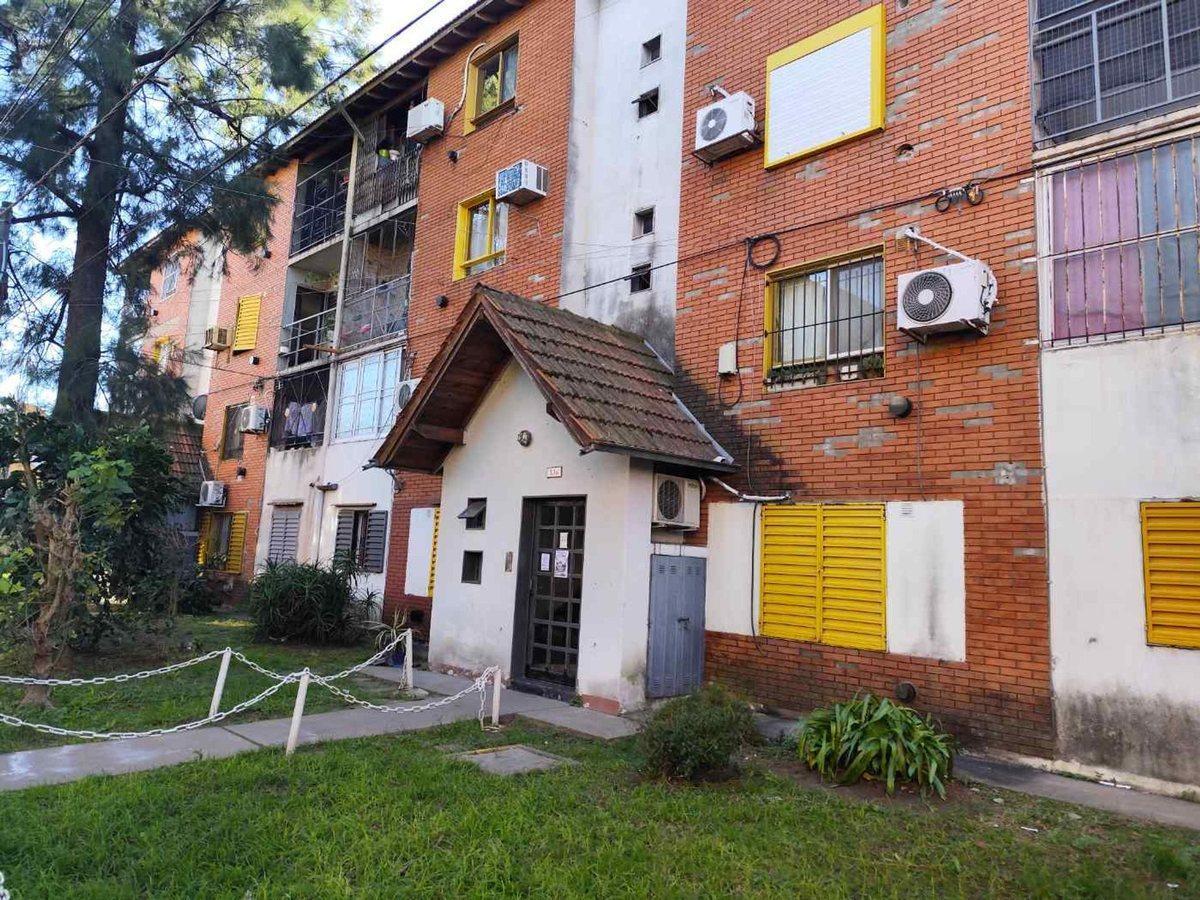 VENTA TRES AMBIENTES 3 AMBIENTES BARRIO ODISA