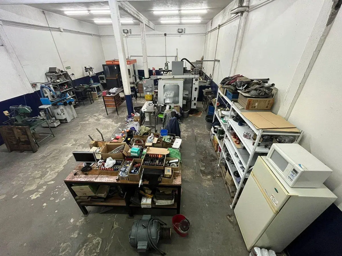 GALPON EN VENTA EN VALENTIN ALSINA DE 150M2 5
