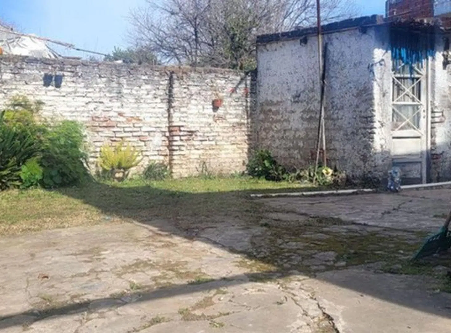 CASA EN VENTA 3 AMBIENTES BANFIELD 4