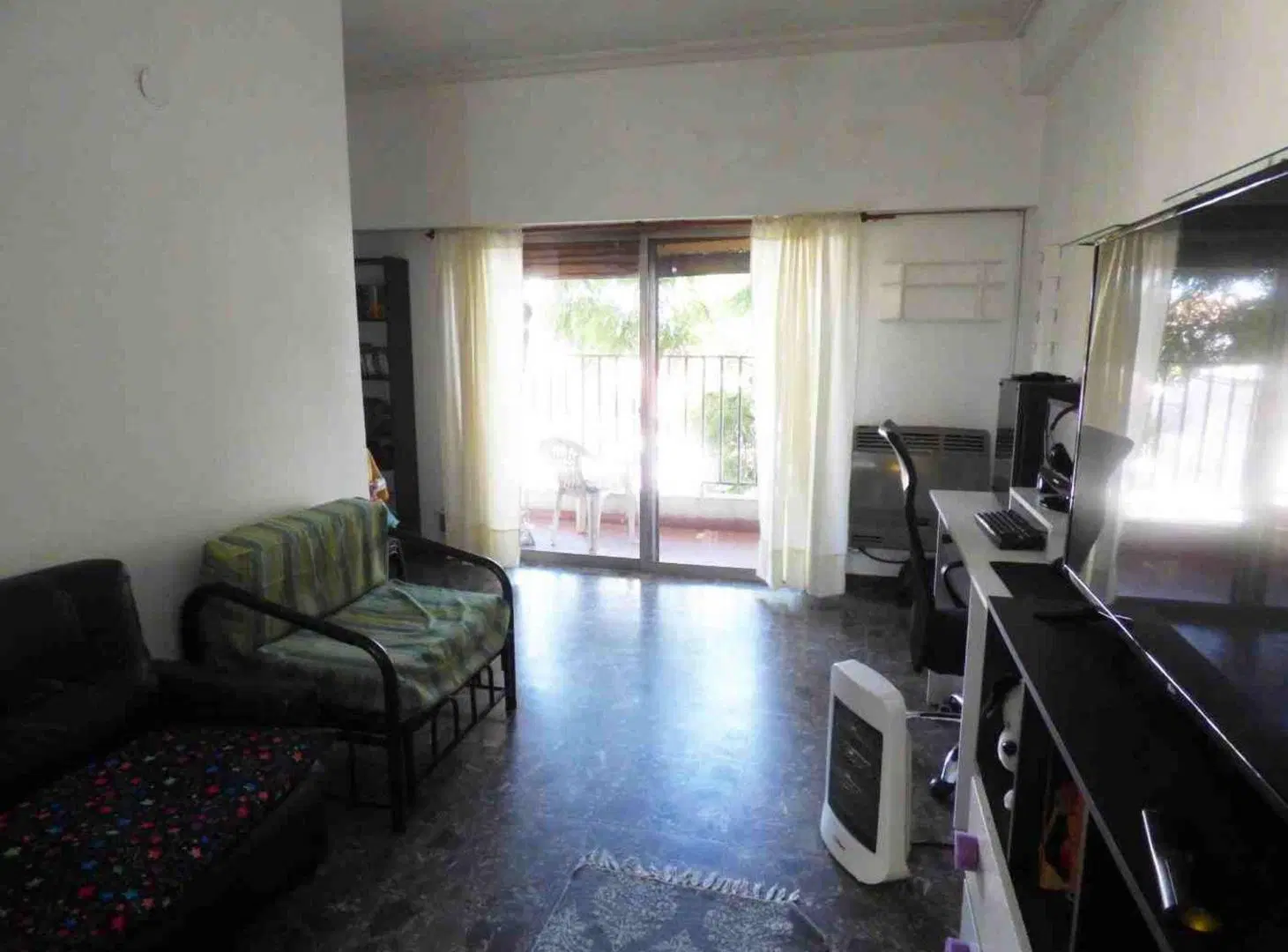 Casa PH 1° piso al frente 4 amb venta L de Zamora 5