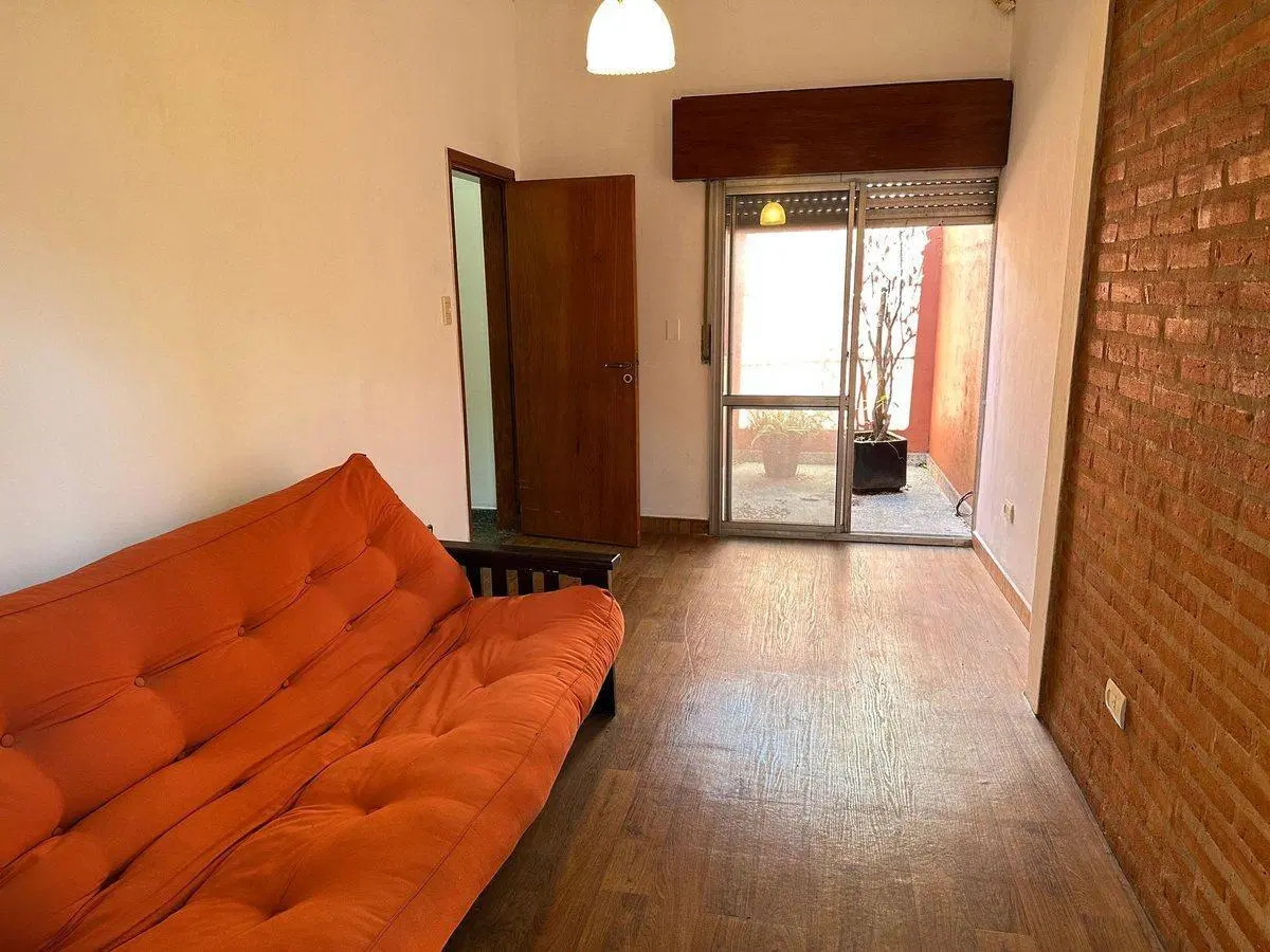 VENTA PH DE 4 AMBIENTES CON PATIO - BANFIELD 2
