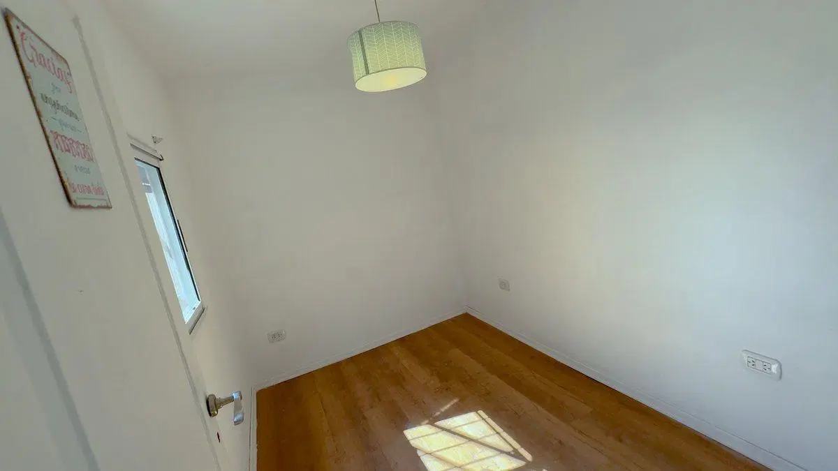 CASA EN VENTA EN BANFIELD 3