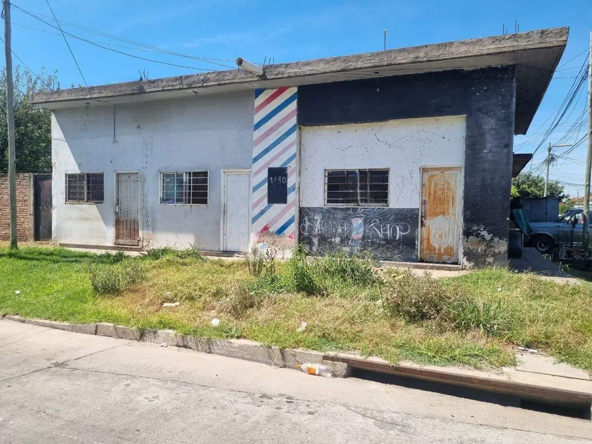 LOCALES VENTA LOMAS DE ZAMORA  CON LOTE LIBRE 3