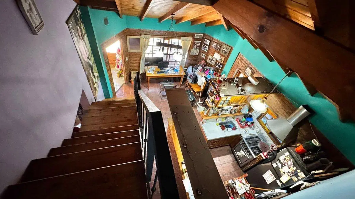 CASA 4 AMBIENTES VENTA PILETA LOCAL Y GARAJE 5
