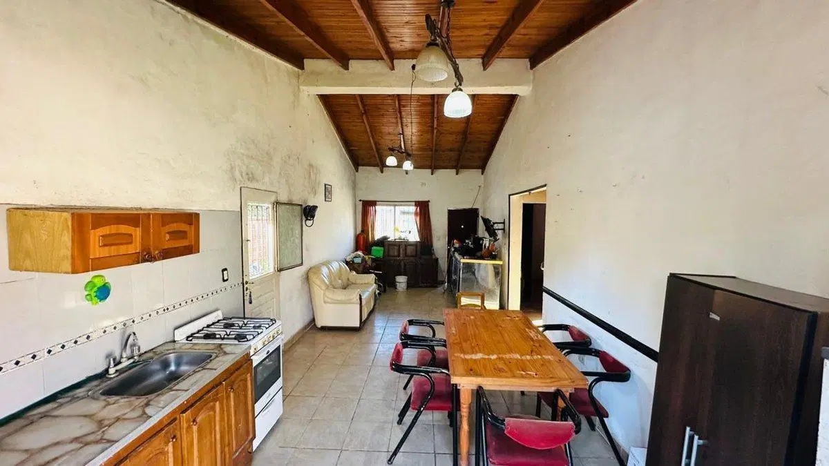 CASA 3 AMB LOTE 468 M2 COCHERA BURZACO OPORTUNIDAD 4