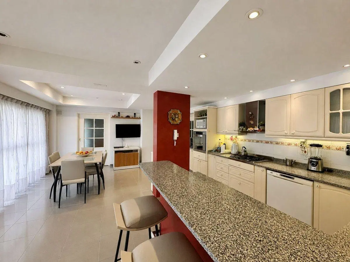 Departamento 5 ambientes Venta Lomas De Zamora 2
