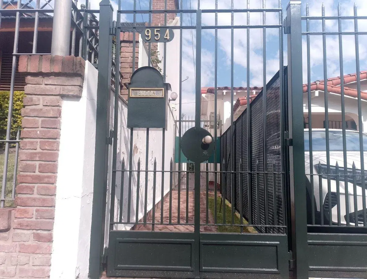CASA 3 AMBIENTES CON GRAN LOTE Y PARQUE, LOMAS 5