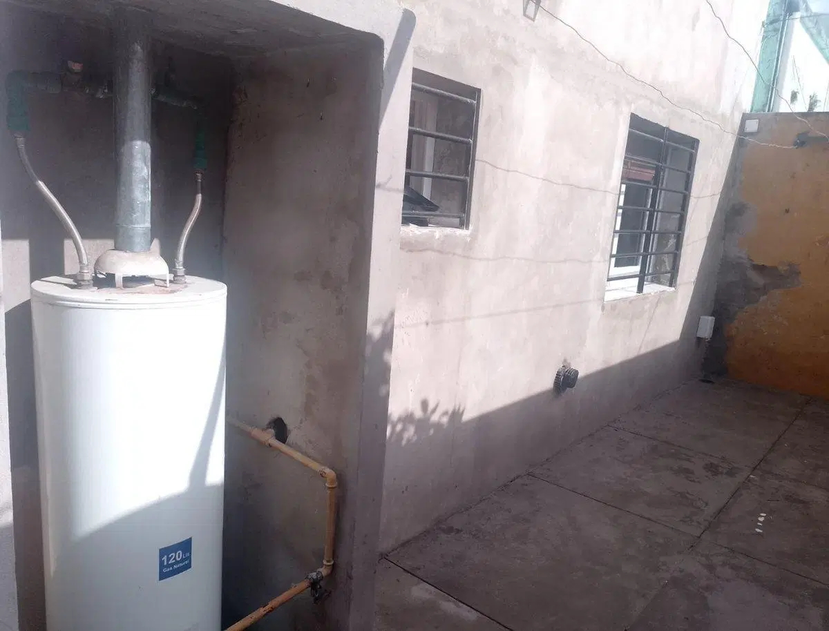 CASA 3 AMBIENTES CON GRAN LOTE Y PARQUE, LOMAS 8