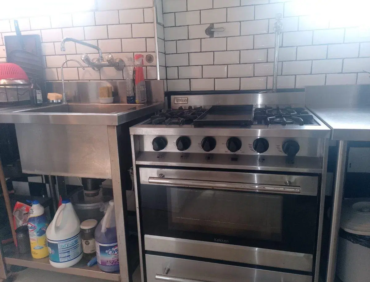 CASA 3 AMBIENTES CON GRAN LOTE Y PARQUE, LOMAS 4