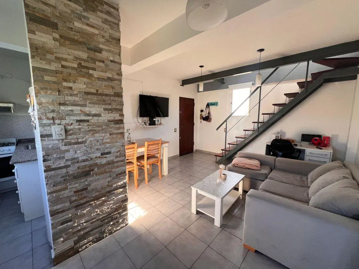 VENTA PH 2 AMBIENTES REMEDIOS DE ESCALADA 3
