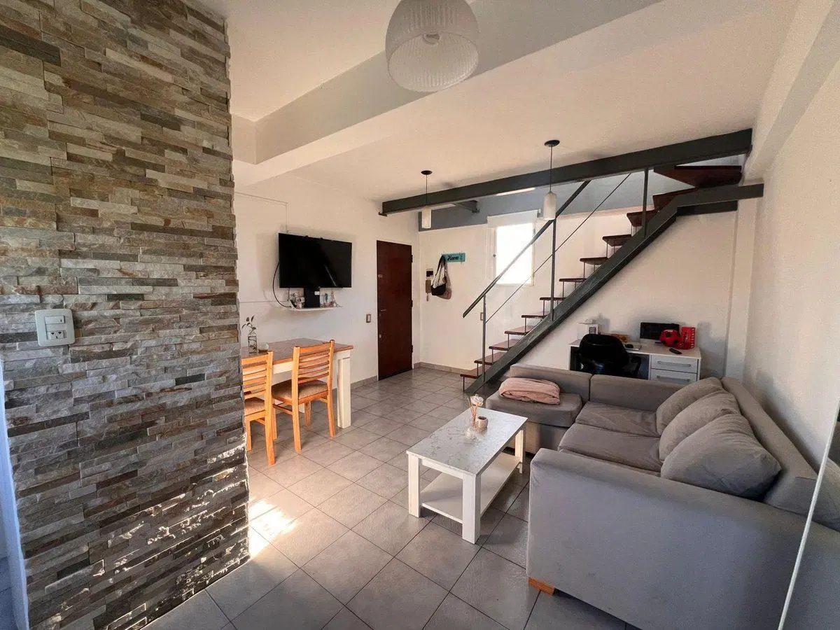 VENTA PH 2 AMBIENTES REMEDIOS DE ESCALADA 5