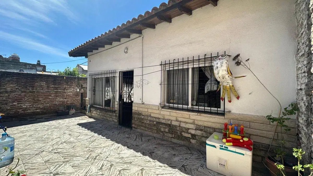 CASA 5 ANB EN AVELLANED C/QUINCHO APTO CRÉDITO 2