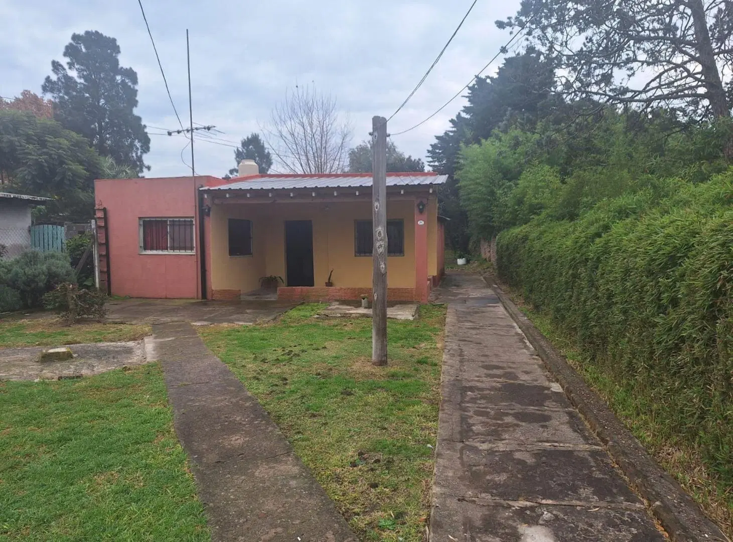 CASA VENTA 2 AMBIENTES GLEW SOBRE LOTE 683 M2 2