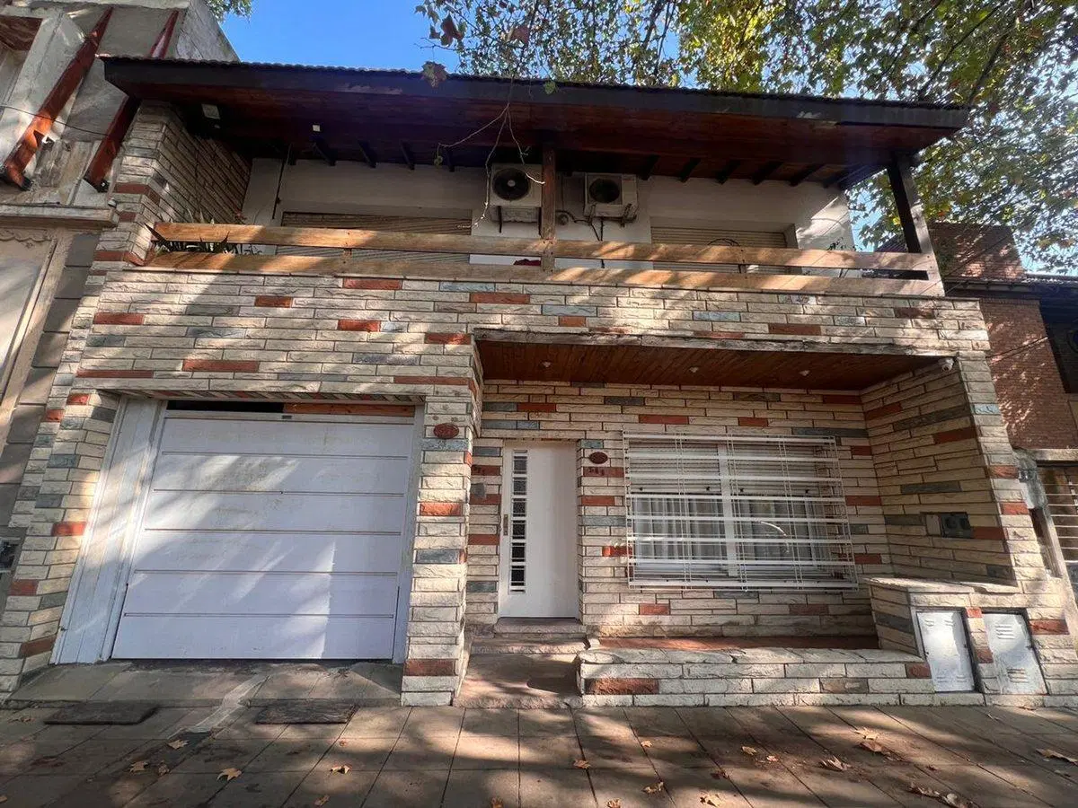 PH EN 5 AMBIENTES EN VENTA LOMAS DE ZAMORA 2